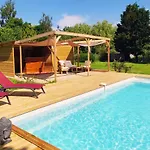 Du Bois Richer 4 Etoiles 15 Personnes Avec Piscine Дом отдыха Fougere (Maine-et-Loire)