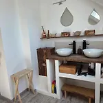 Du Bois Richer 4 Etoiles 15 Personnes Avec Piscine Nyaraló *