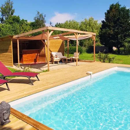 Du Bois Richer 4 Etoiles Avec Piscine Holiday home Fougere (Maine-et-Loire)