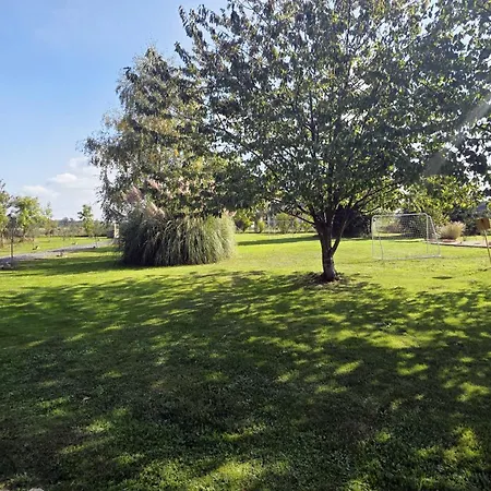 Du Bois Richer 4 Etoiles Avec Piscine Fougere (Maine-et-Loire)
