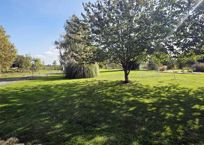 Du Bois Richer 4 étoiles Avec Piscine Fougere (Maine-et-Loire)